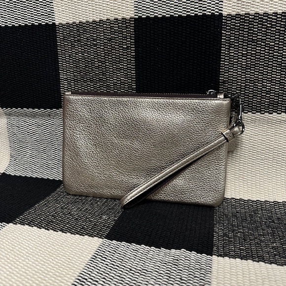 Coach Space USA Rocket plaque metallic silver soft smooth pebbled leather pouch - Picture 5 of 6